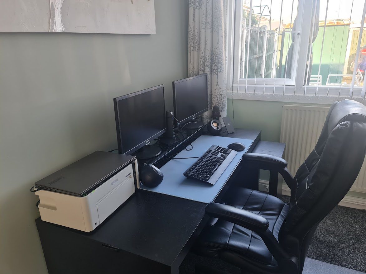 tidy desk
